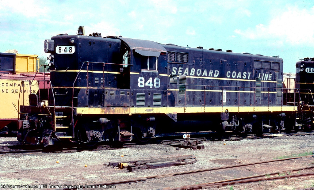 Seaboard Coast Line GP7 #848 on the shop track 